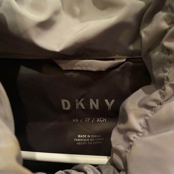 DKNY packable jacket - Picture 4 of 4